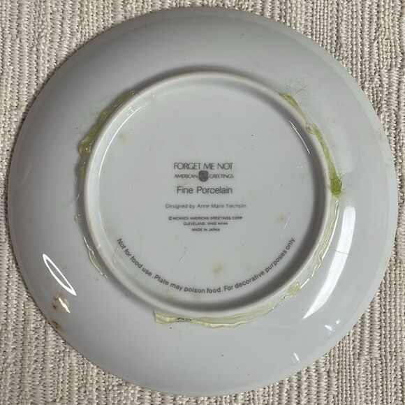 Forget Me Not 1992 Christmas Keepsake Fine Porcelain Christmas Plate,Poinsettias - Picture 4 of 5